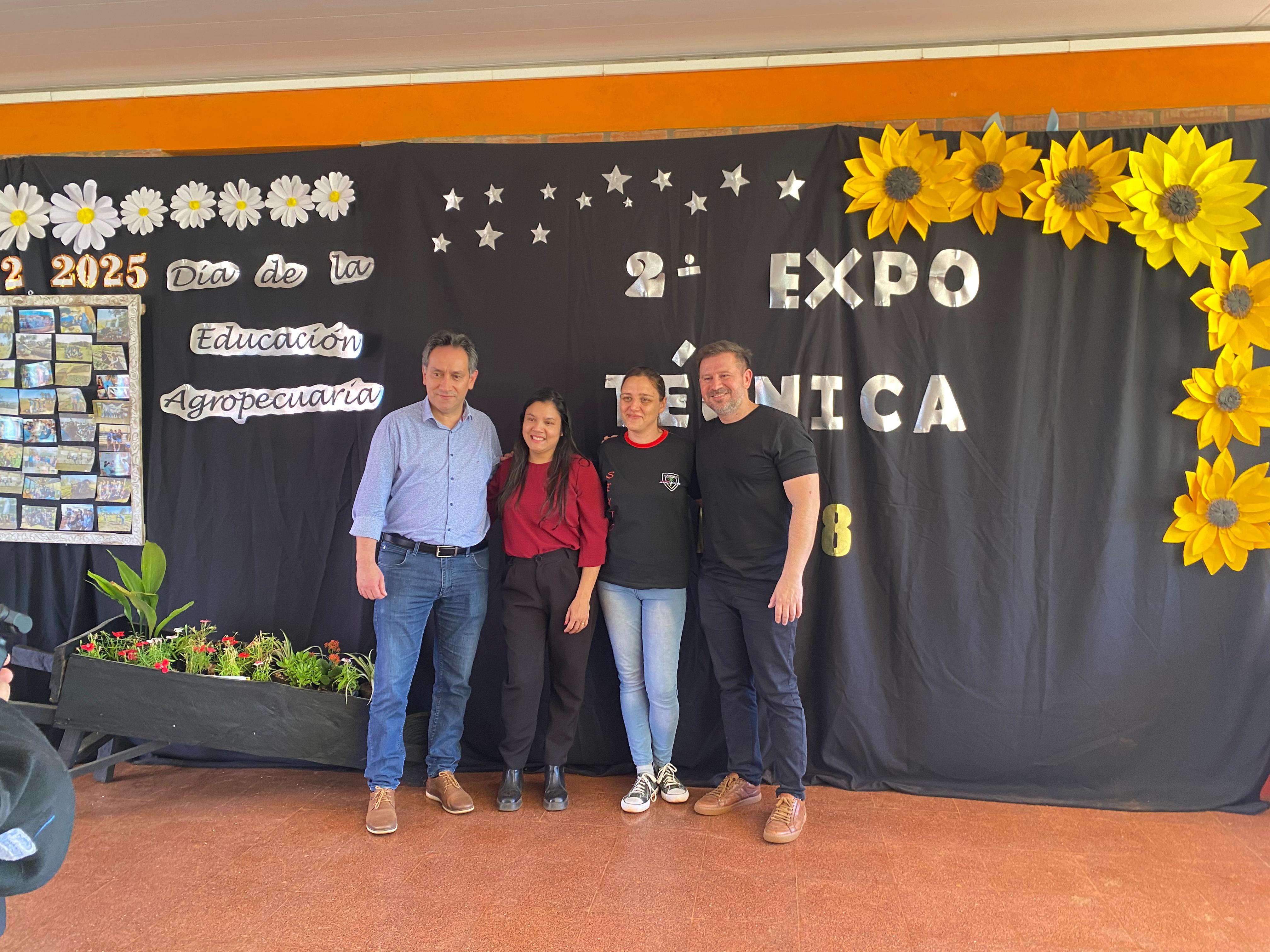 EXPO TÉCNICA en el IEA N*8